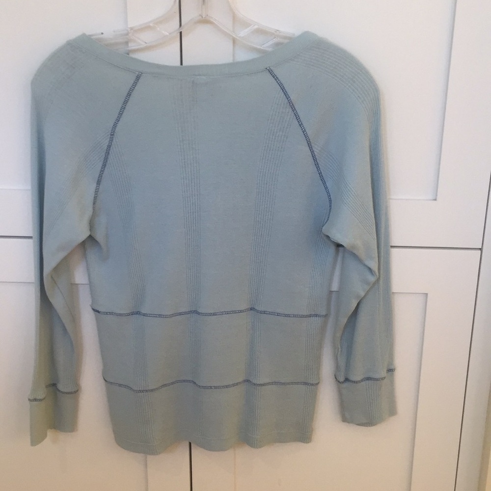 Language Light Sweater Top - Picture 3 of 3
